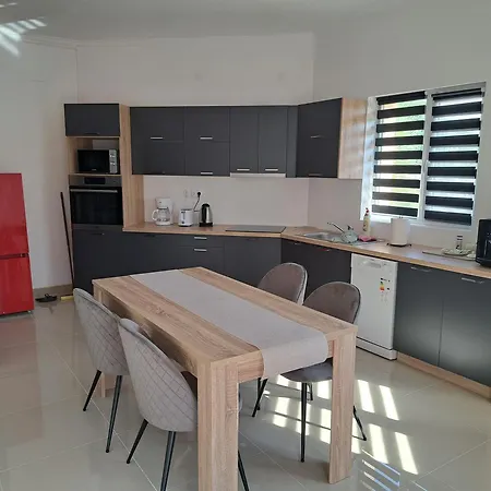 Fain Apartment *